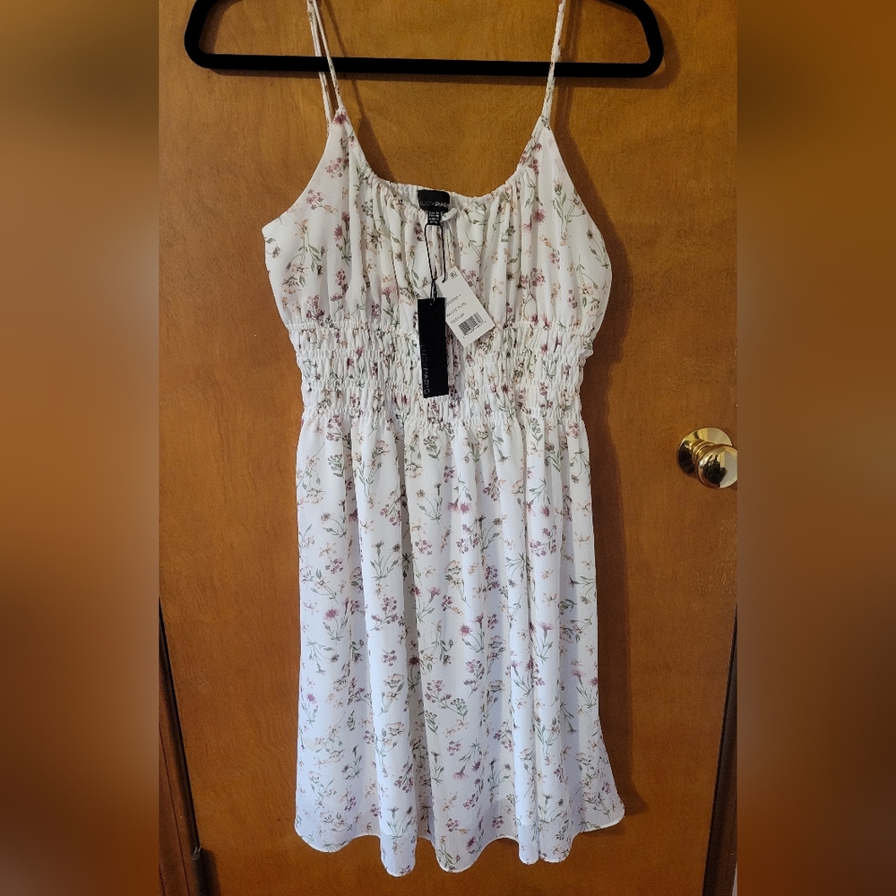 NWT Lucy Paris Floral Dress size M